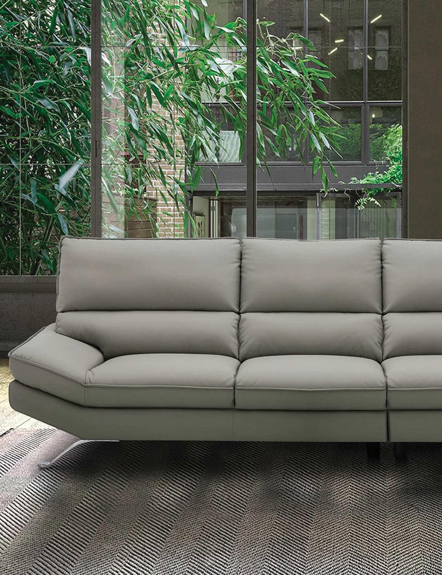 Agastya Eyrie close seating scene