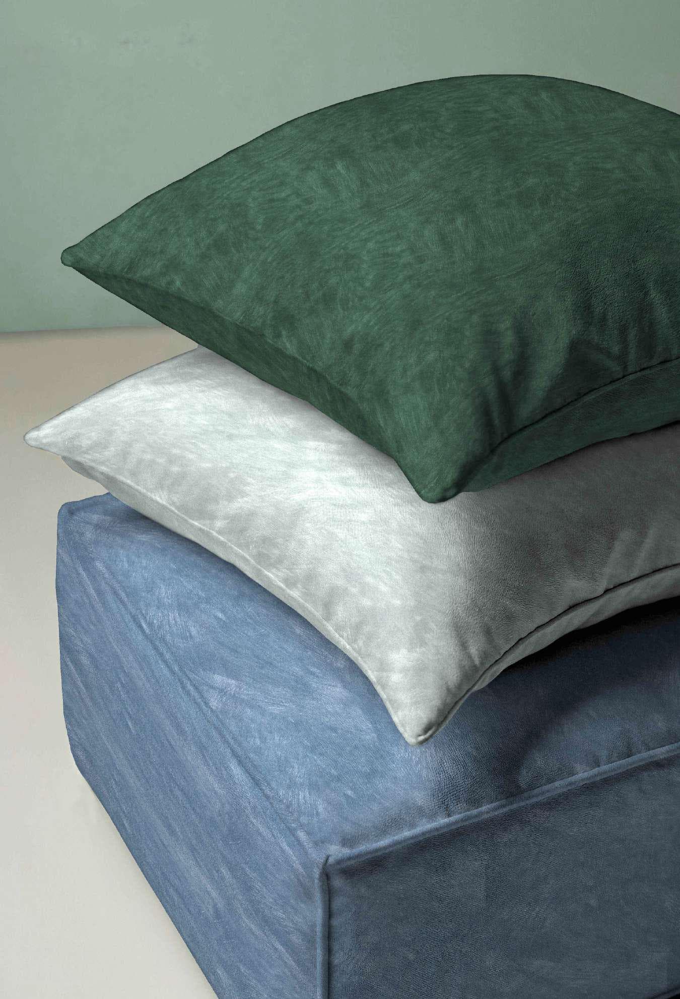 Brioni pillow stack fabric setting